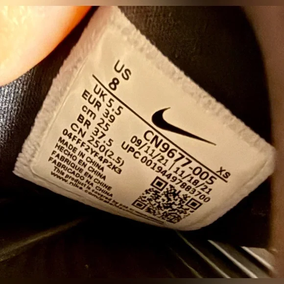 Nike Women's Victori One Sandal - Picture 4 of 4